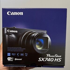Canon PowerShot SX740 HS